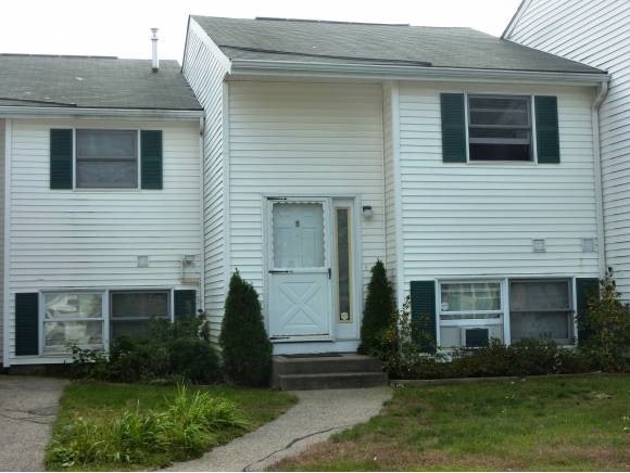 361 Hayward St unit 5, Manchester, NH 03103 - photo 1