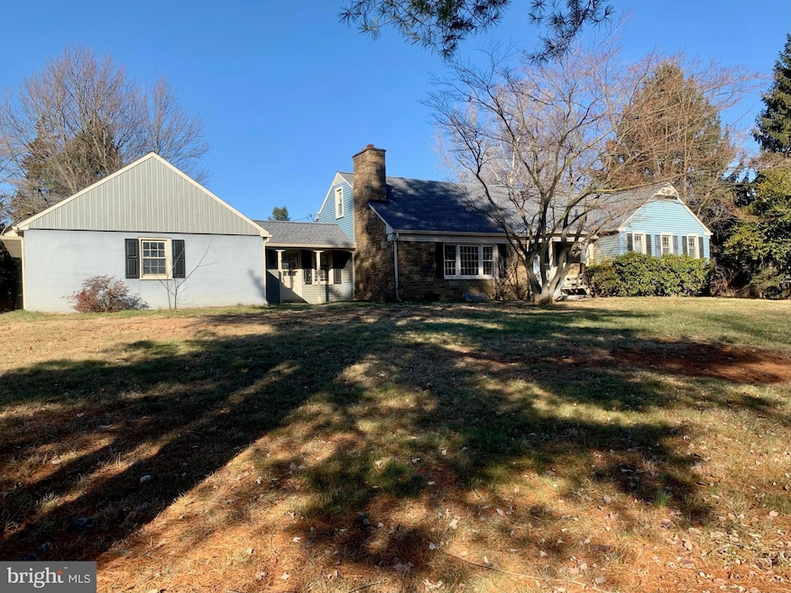 81 Sullivan Rd, Wayne, PA 19087 - photo 1