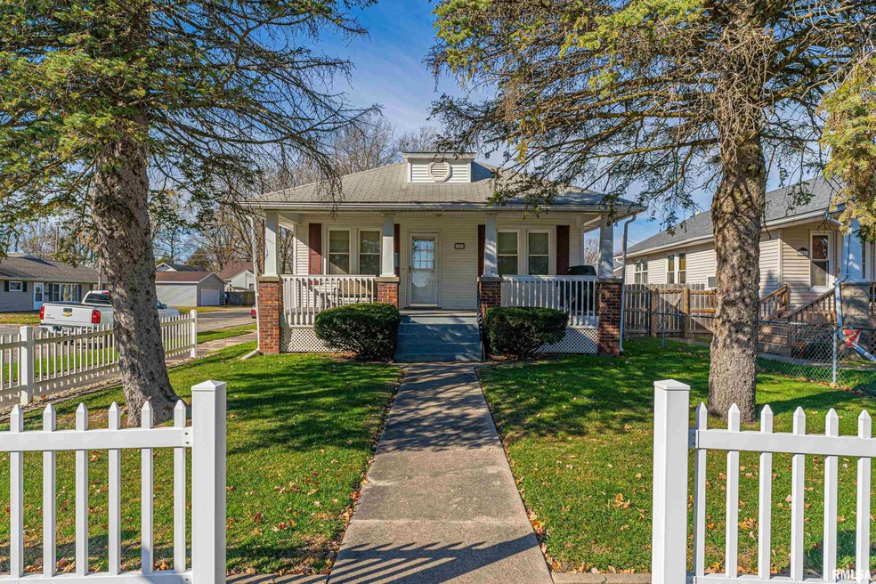 501 N Sherman St, Lincoln, IL 62656 - photo 1