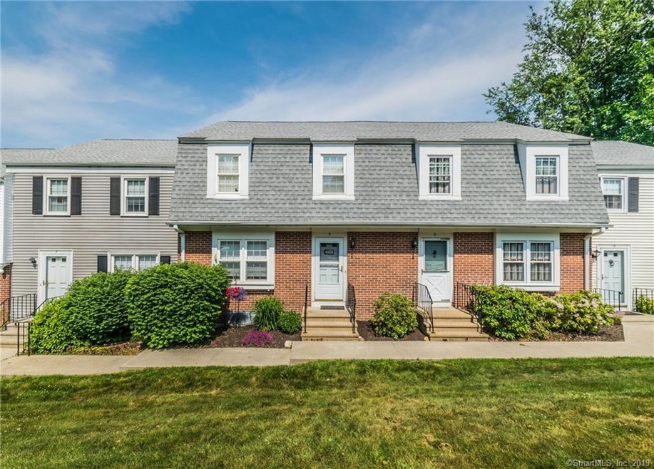 9 Tapping Reeve Village, Litchfield, CT 06759 - photo 1