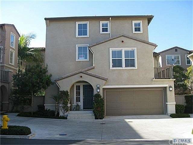 Fantastic location in Gated Oak Creek.