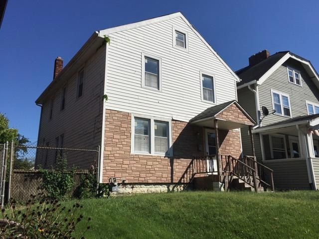 1452 Summit
