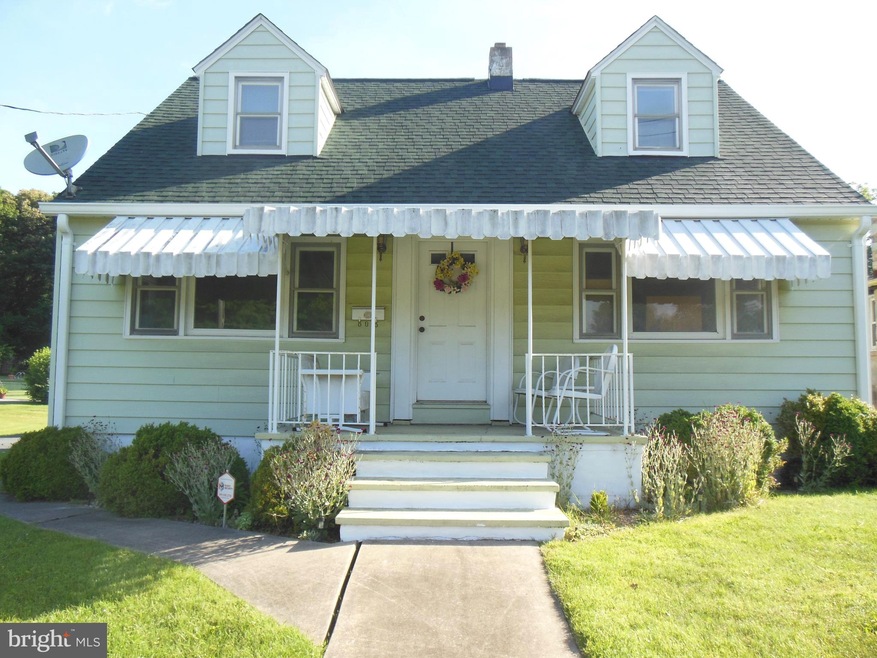 808 Myrth Ave, Essex, MD 21221 - photo 1