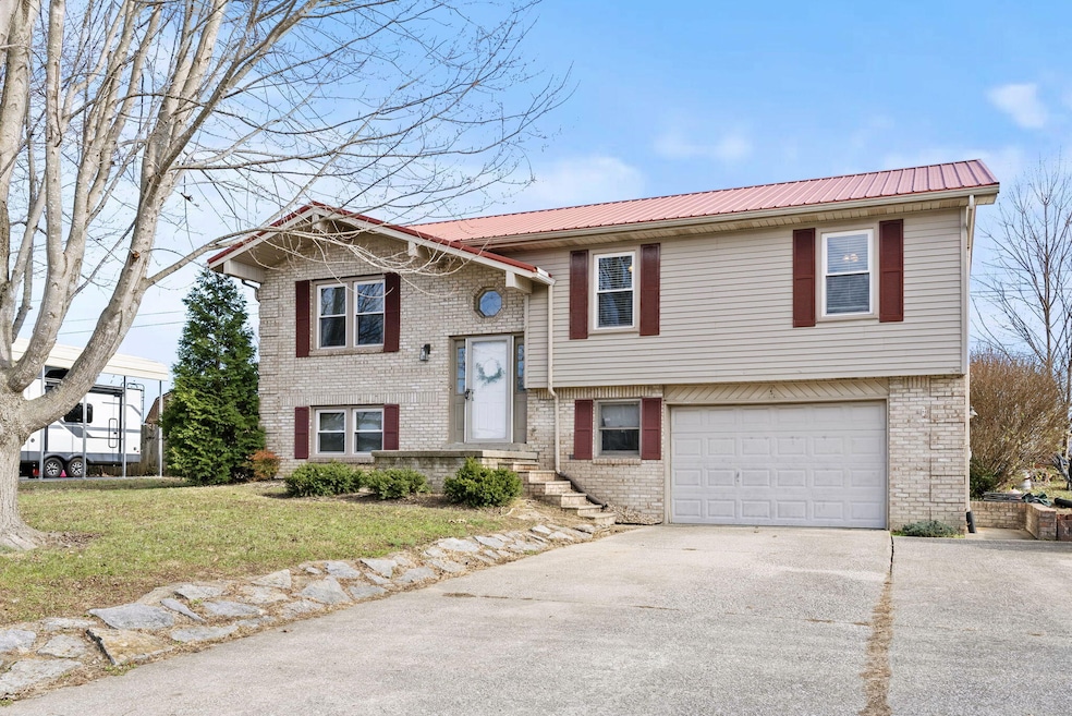 362 Peachtree Dr, Berea, KY 40403 - photo 1