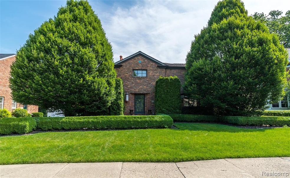 Welcome Home to 1142 Bishop Rd in Grosse Pointe Pa