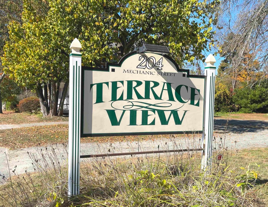 204 Mechanic St unit 12, Lebanon, NH 03766 - photo 1