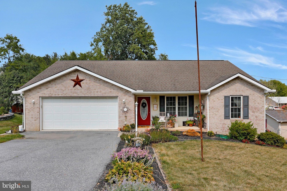 2065 Frank Rd, Chambersburg, PA 17202 - photo 1