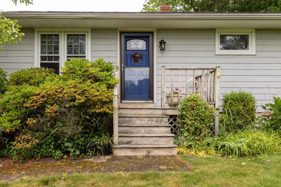 21 Tuttle Ln, Greenland, NH 03840 - photo 1