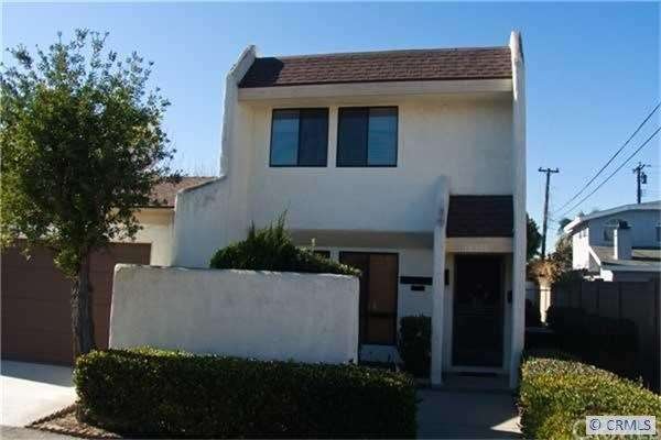 End unit on cul de sac street, private location, p