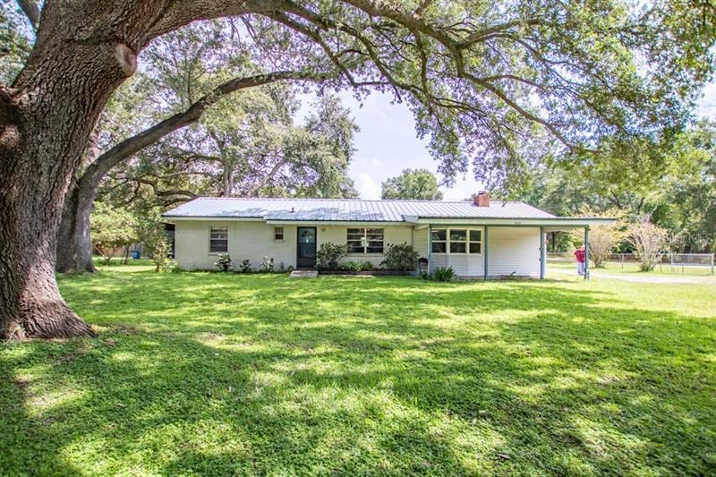 8438 Radio Ln, Tampa, FL 33619 - photo 1