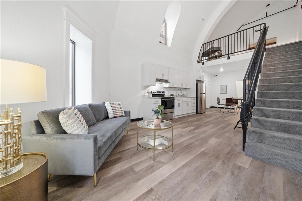 401 Olo St unit 31, Woonsocket, RI 02895 - photo 1