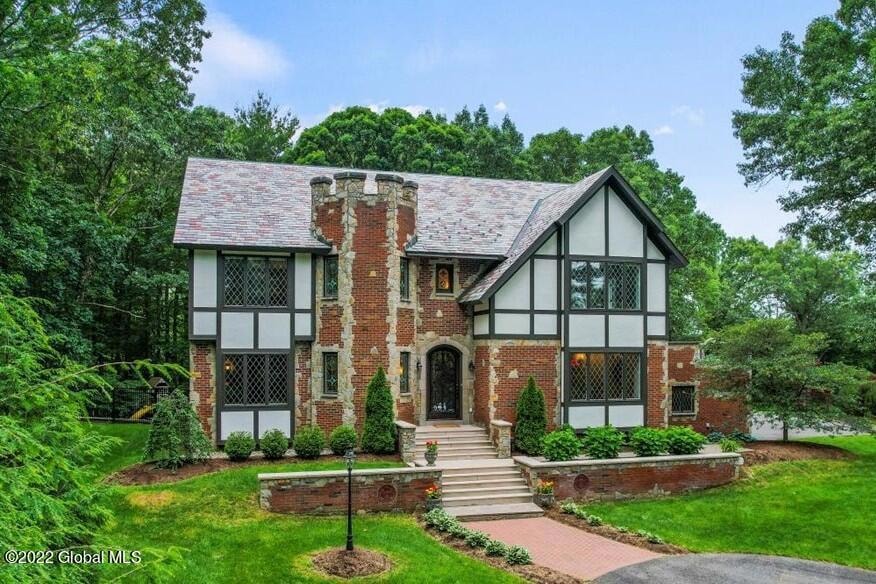 16 W Cobble Hill Rd, Albany, NY 12211 - photo 1