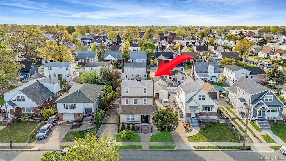 42 S Montague St, Valley Stream, NY 11580 - photo 1