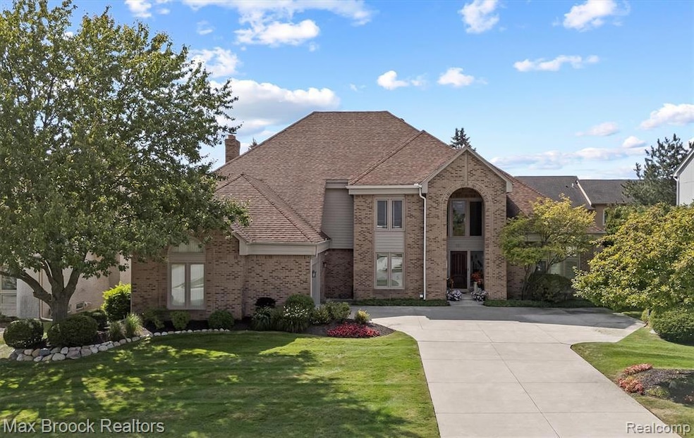 Sold $735,000 • Co-Listing Agent