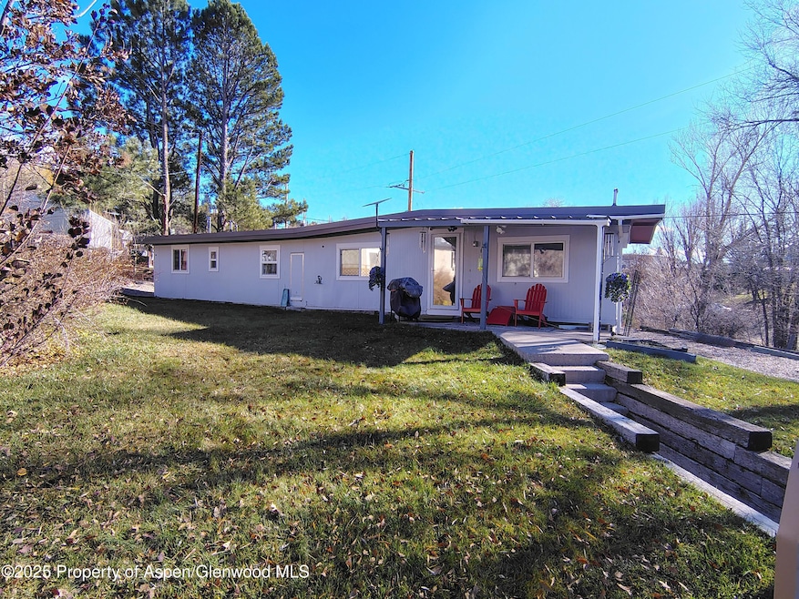 8 Navajo St, New Castle, CO 81647 - photo 1