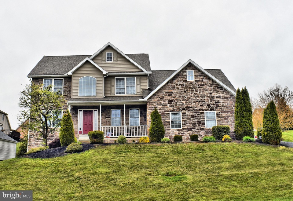 1785 Bell Ave, Chambersburg, PA 17202 - photo 1