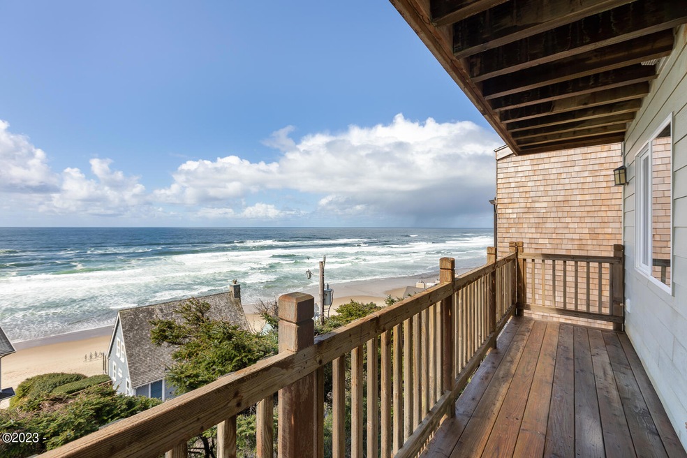 1285 SW Dune Ave, Lincoln City, OR 97367 - photo 1