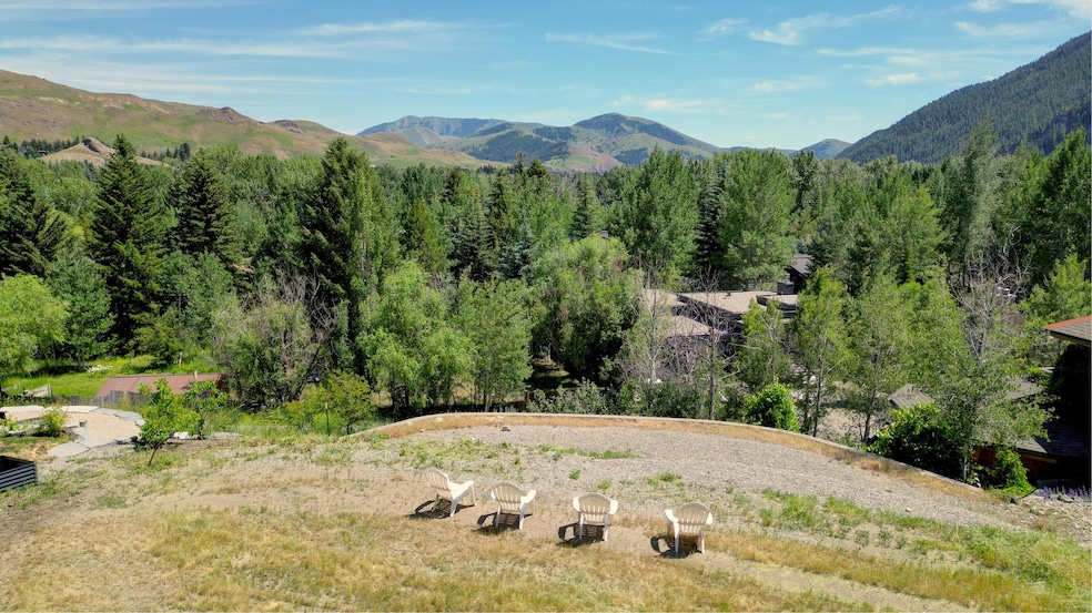 For Sale $2,195,000 • Co-Listing Agent