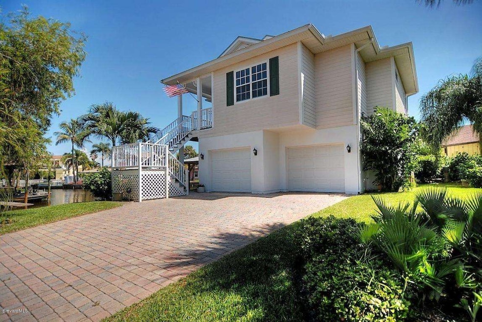 Front view of Key West Two Story