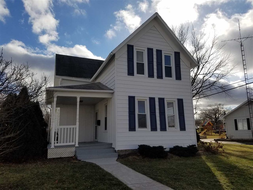 218 W Franklin St, Berne, IN 46711 - photo 1