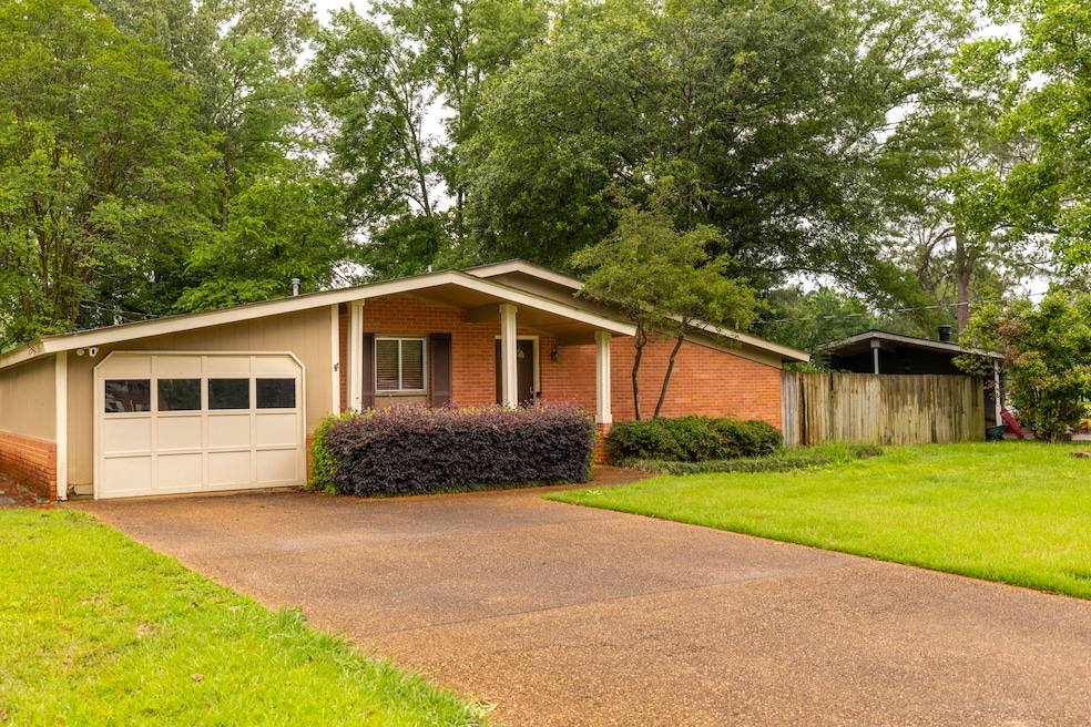 Under Contract $259,000