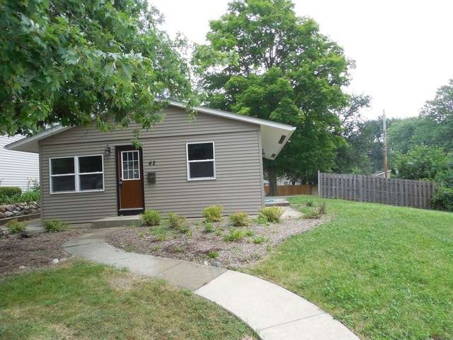 42 Austin Ave, Carpentersville, IL 60110 - photo 1