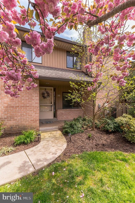 320 Paoli Woods unit 320, Paoli, PA 19301 - photo 1