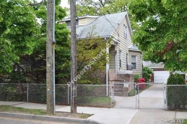 15040 119th Rd, Jamaica, NY 11434 - photo 1