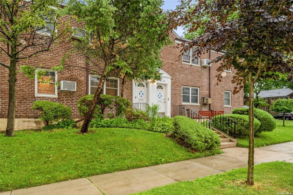 6010 251st St unit 741, Little Neck, NY 11362 - photo 1