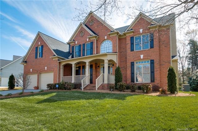 Immaculate! 5 bedroom home in desirable Lexington 
