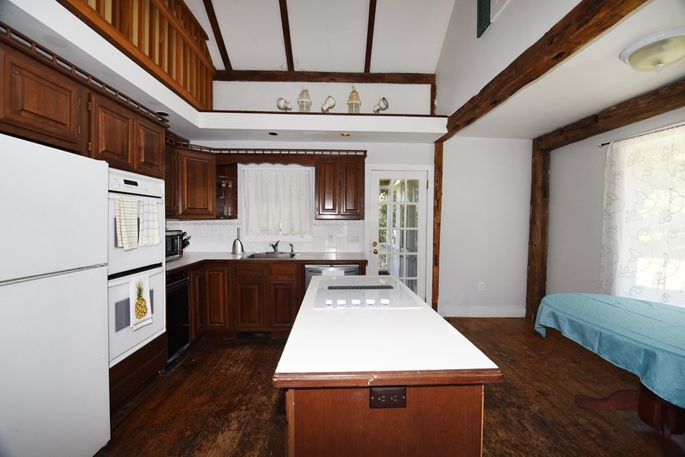 173 Plymouth St, Carver, MA 02330 - photo 1