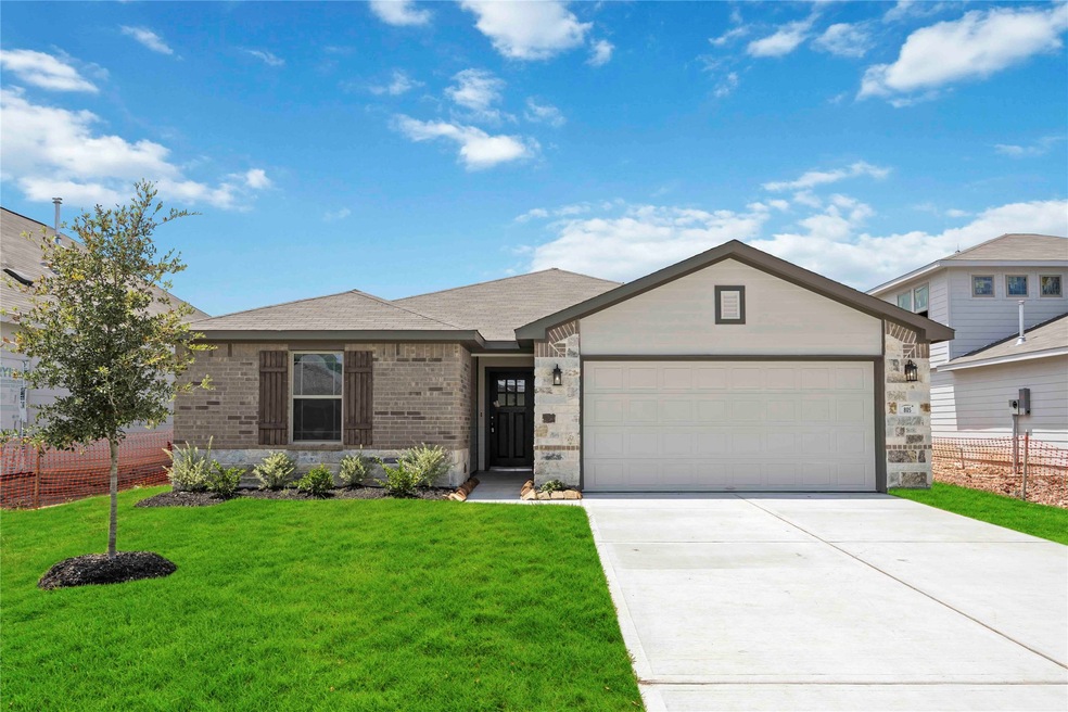 805 Clear Valley Ln, Dayton, TX 77535 - photo 1