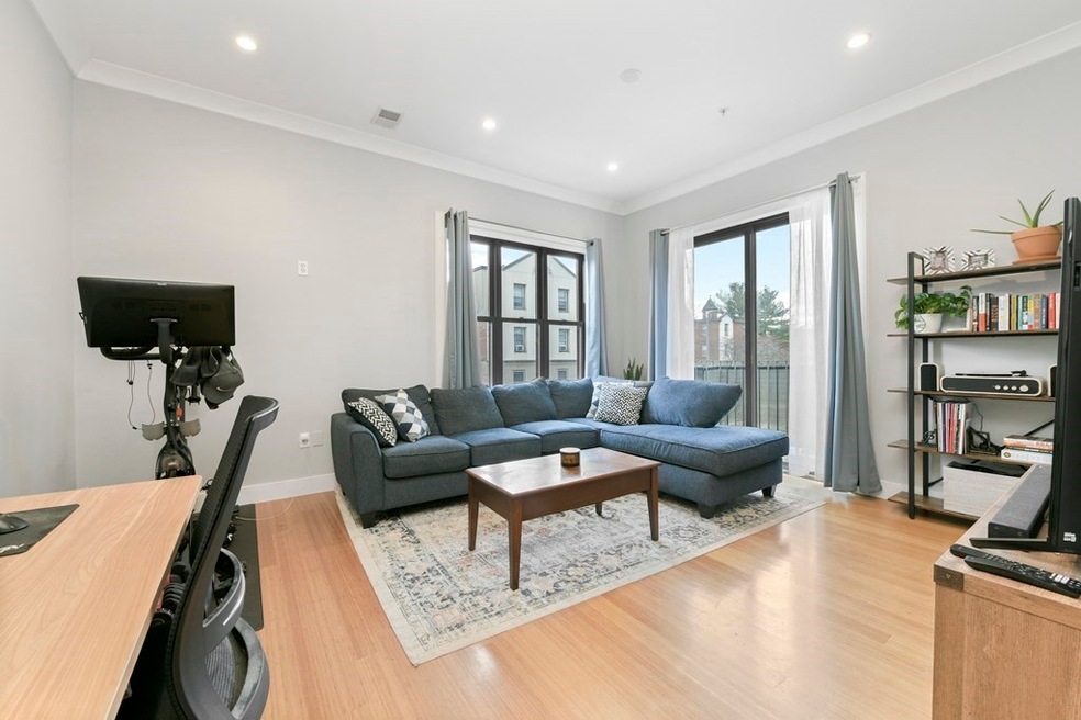 88 B St unit 101, Boston, MA 02127 - photo 1