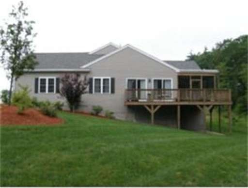 37 Shire Rd, Fitchburg, MA 01420 - photo 1