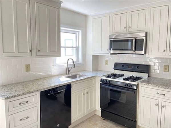 18 Walcott St unit 1, Hopkinton, MA 01748 - photo 1