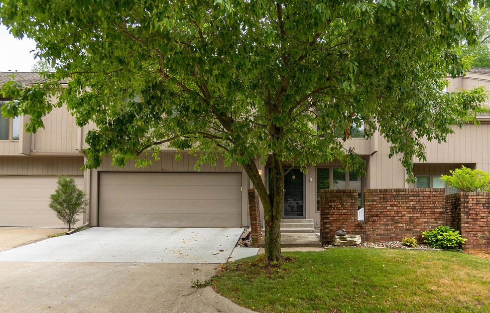 3020 Fox Run, Des Moines