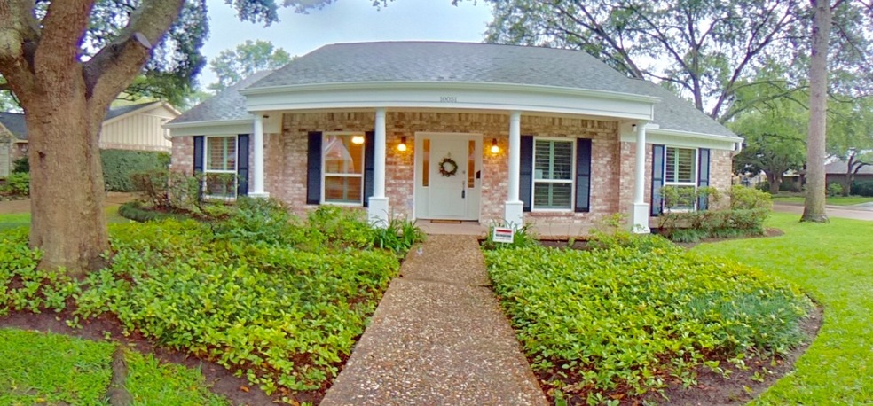 10051 Piping Rock Ln, Houston, TX 77042 - photo 1