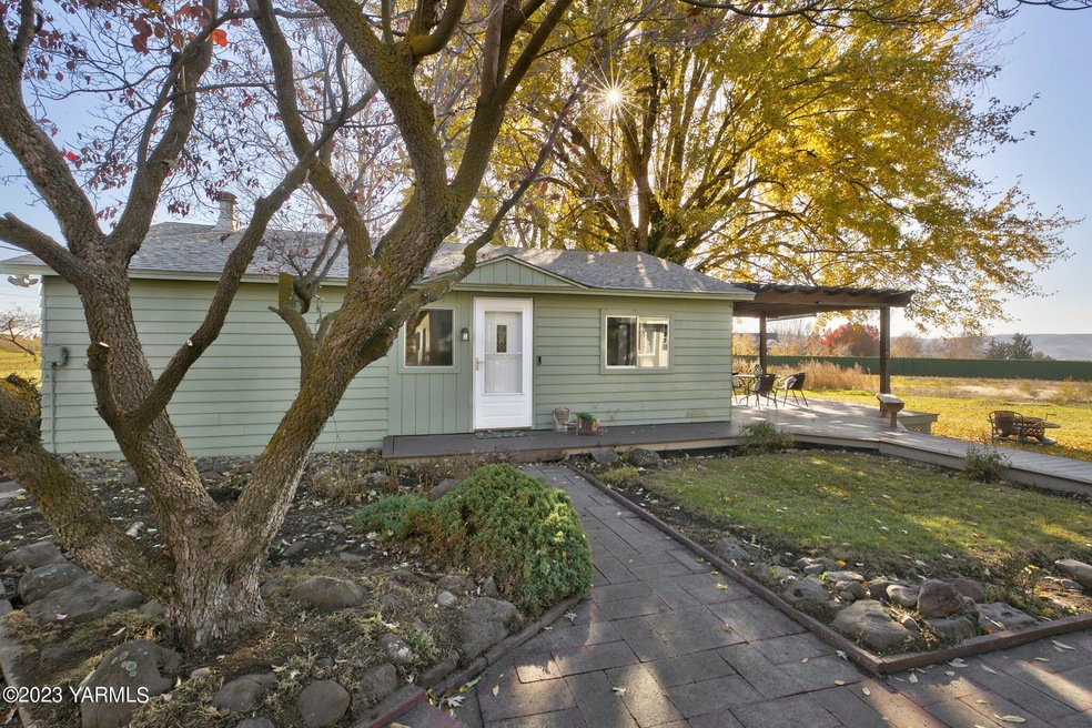2-web-or-mls-Hyde_231108_MeirasRd_Moxee_