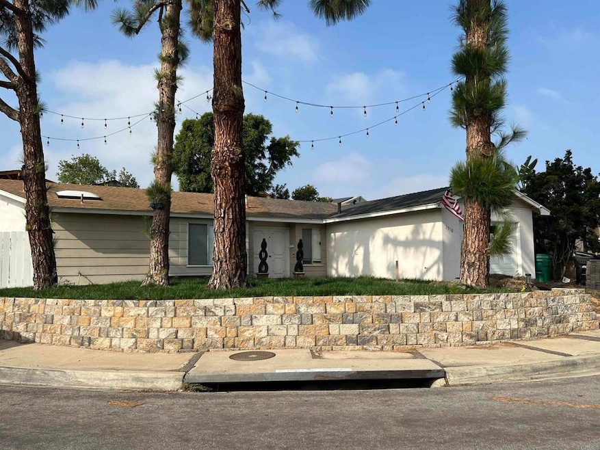 1010 Reef Dr, San Diego, CA 92154 - photo 1