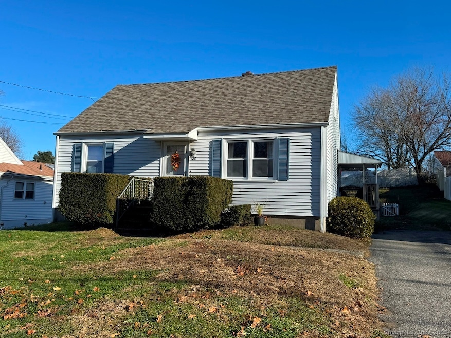 186 Chestnut Hill Ave, Waterbury, CT 06704 - photo 1