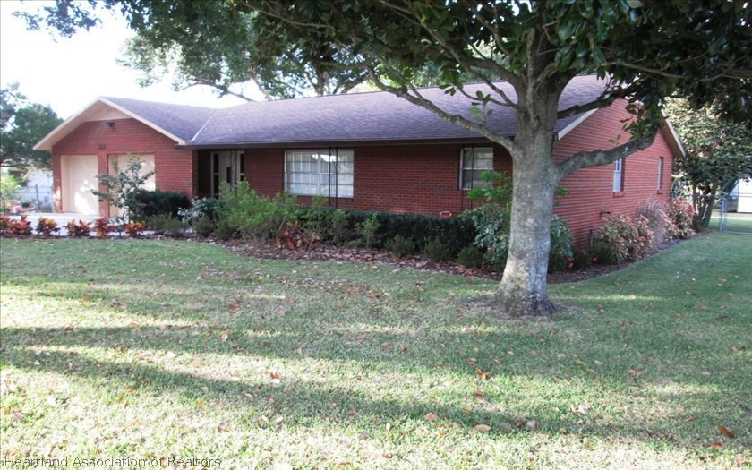 129 Observation St, Lake Placid, FL 33852 - photo 1