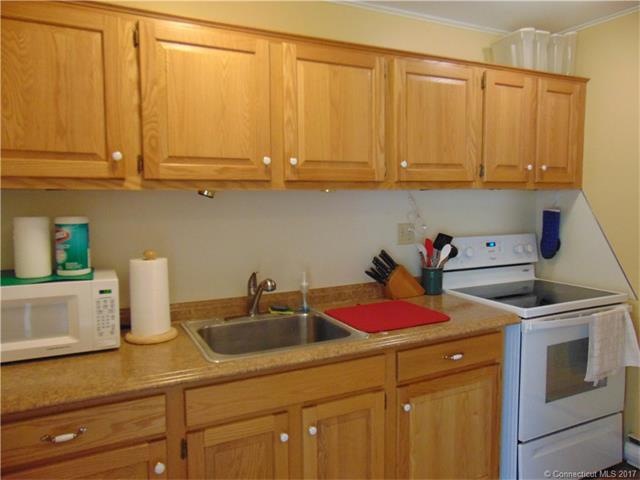 1622 Farmington Ave unit 7, Unionville, CT 06085 - photo 1