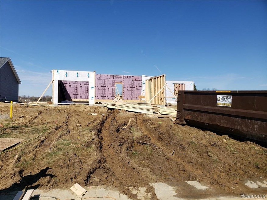 9469 Hickory Hollow Ct, Davison, MI 48423 - photo 1