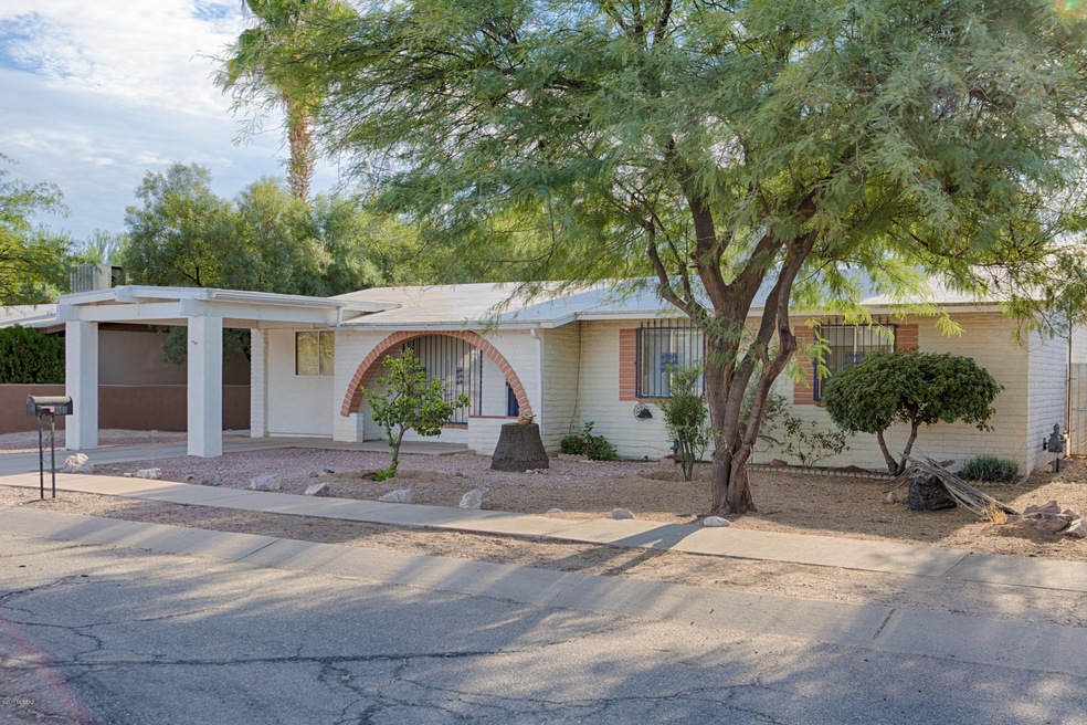 6233 N Oracle Jaynes Station-1