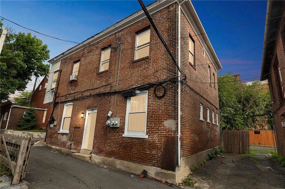 813 Webster St unit 815, Allentown, PA 18102 - photo 1
