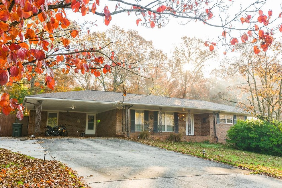 108 Sharondale Dr, Dalton, GA 30721 - photo 1