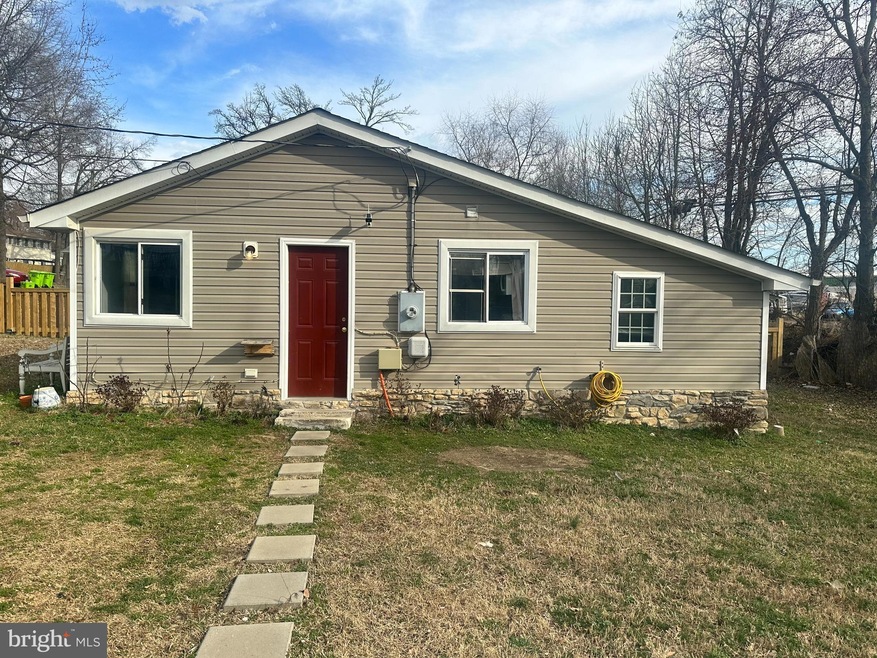 17744 Possum Point Rd, Dumfries, VA 22026 - photo 1