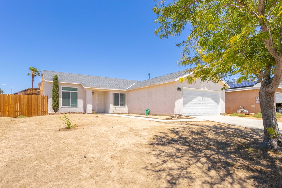 1049 Armstrong Ave Rosamond-2