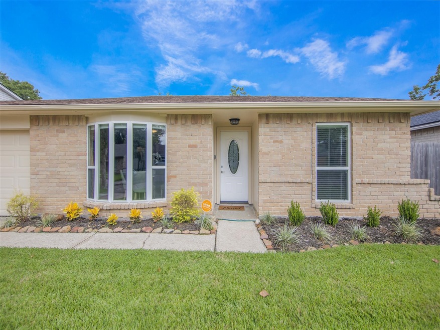 4214 Lucian Ln, Friendswood, TX 77546 - photo 1