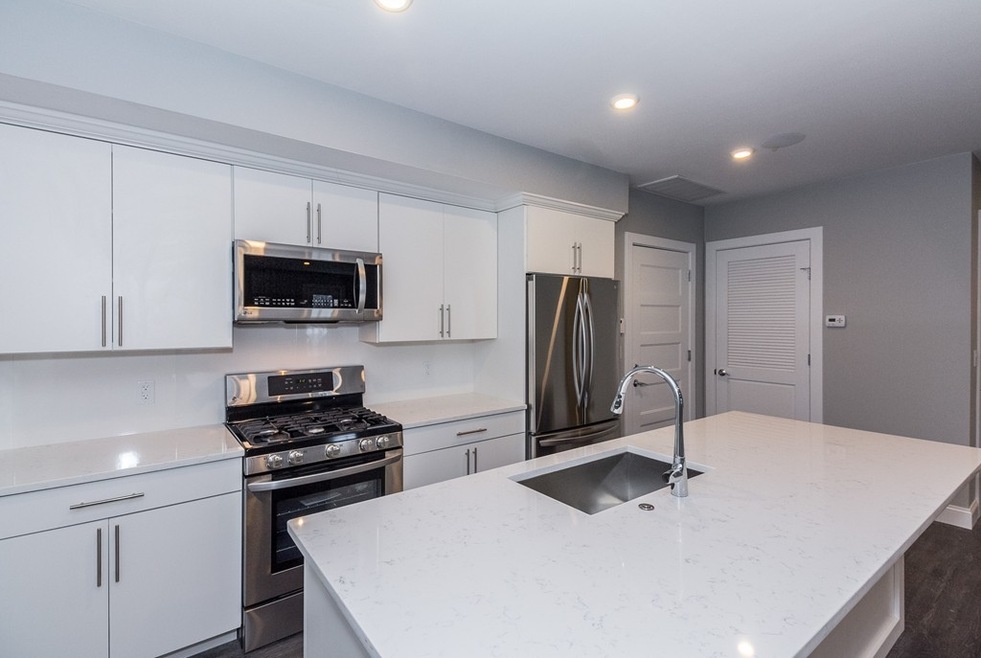 11 Minot St unit 304, Dorchester, MA 02122 - photo 1